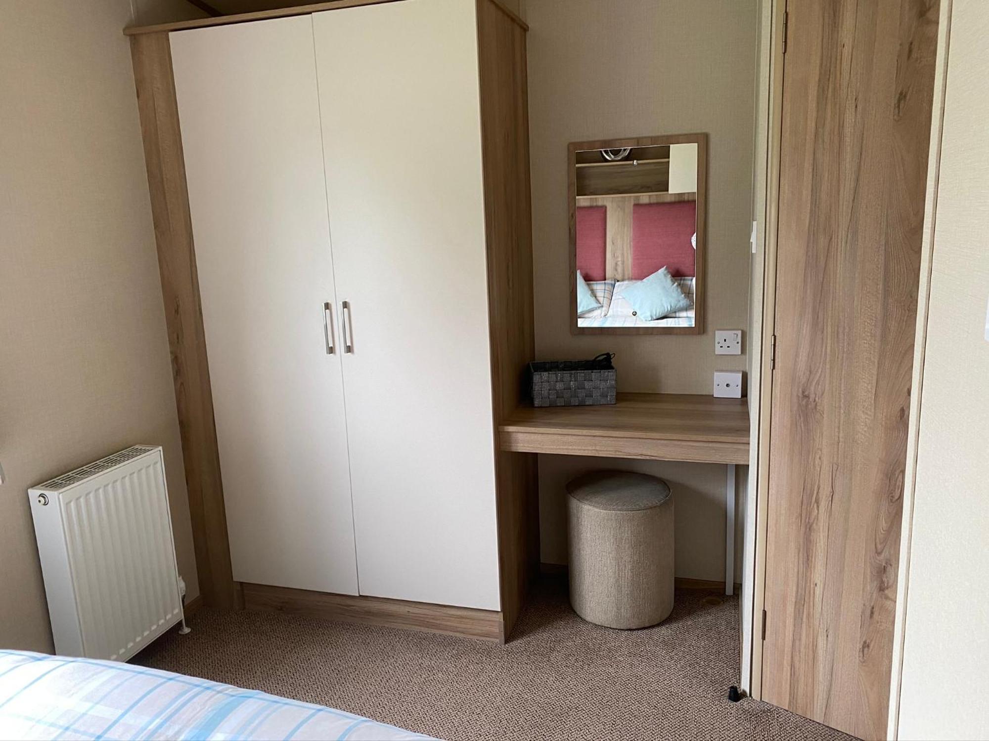 Tattershall Lakes Kingfisher Caravan 8 Berth With Hot Tub & Wifi Exterior photo