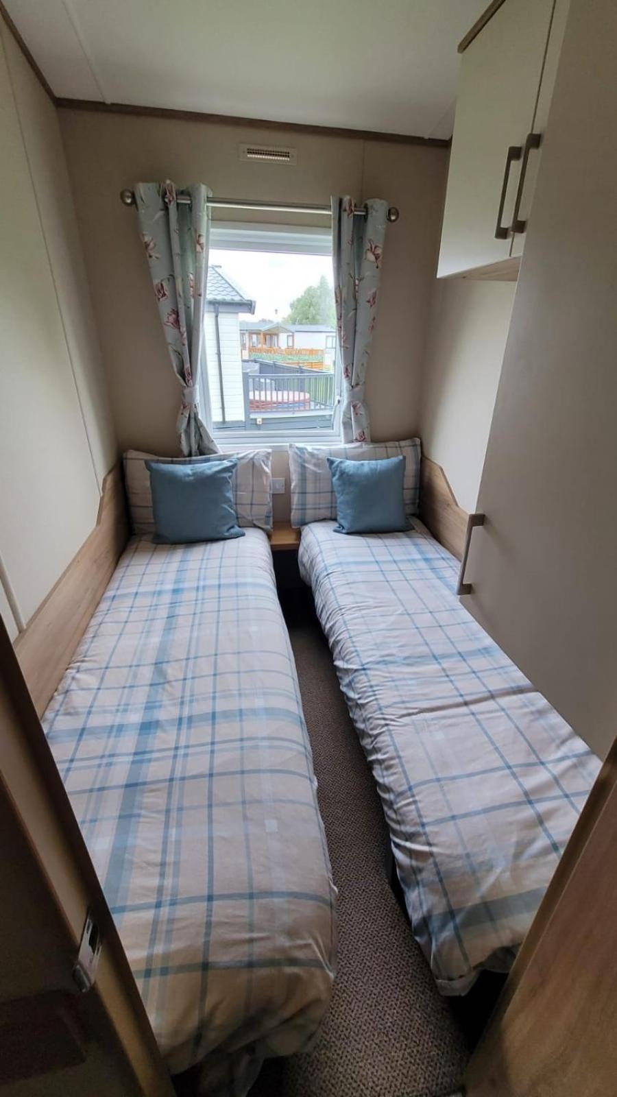 Tattershall Lakes Kingfisher Caravan 8 Berth With Hot Tub & Wifi Exterior photo